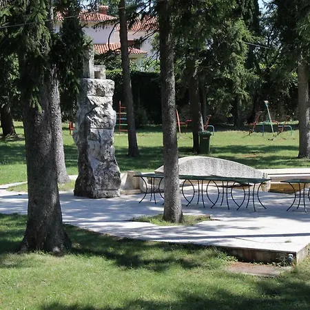 With A Parking Space Strmac, Labin - 16505 *